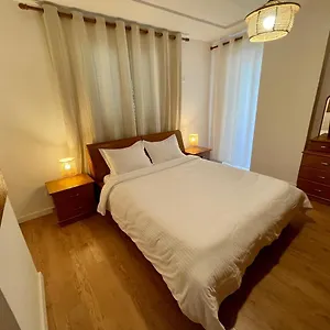 Proper Tirana